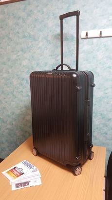 リモワ　スーツケース